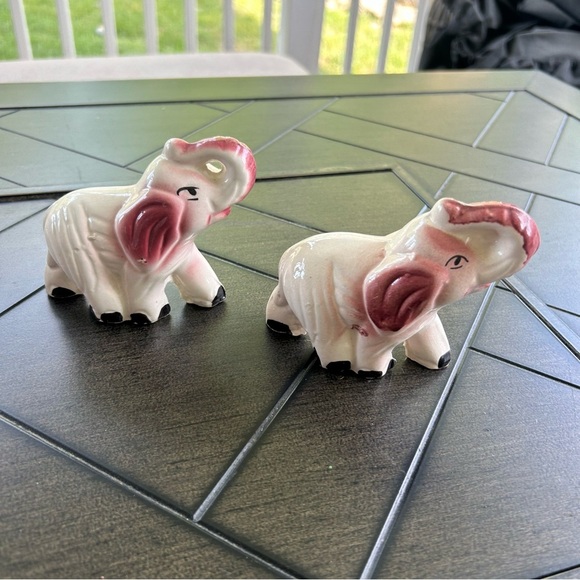 Vintage pair of hand painted unmarked performing elephants glazed 4 inches - Picture 4 of 7